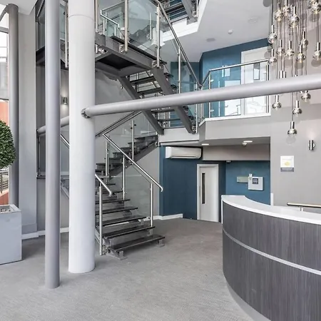 Light And Bright 1br Close To Station Apartment *